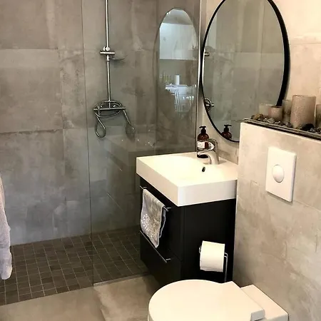 Adorable One Bedroom Apartment With Free Parking. Reykjavík Buitenkant foto